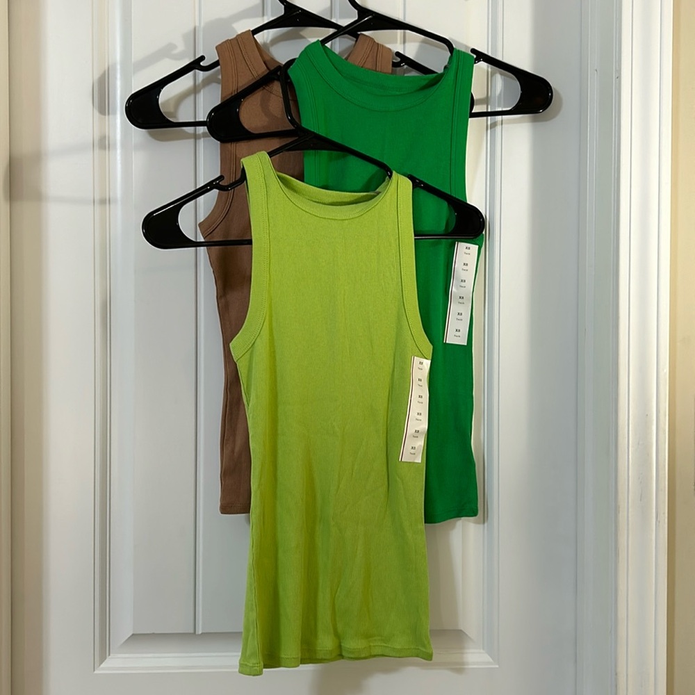 NWT tanks (bundle)